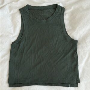 Lululemon Crop Muscle Tank *Like NEW